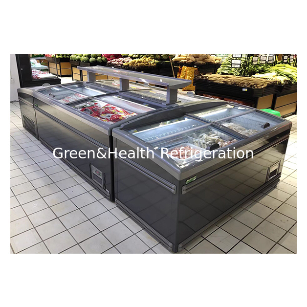 Супермаркеты используют островные холодильники для низкотемпературного хранения замороженных продуктов.