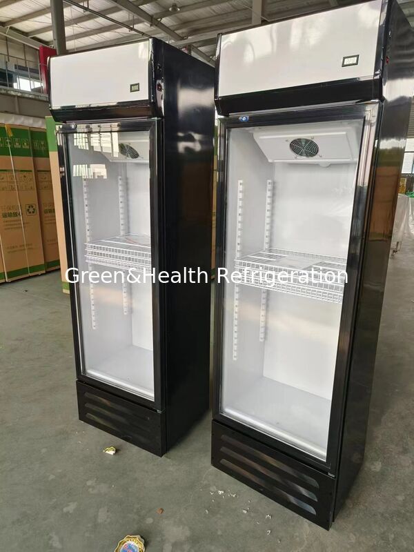 Коммерческий охладитель дисплея напитков Pepsi с емкостью 680 л. Компрессор Danfoss и автоматически закрывающаяся подогревная катушка